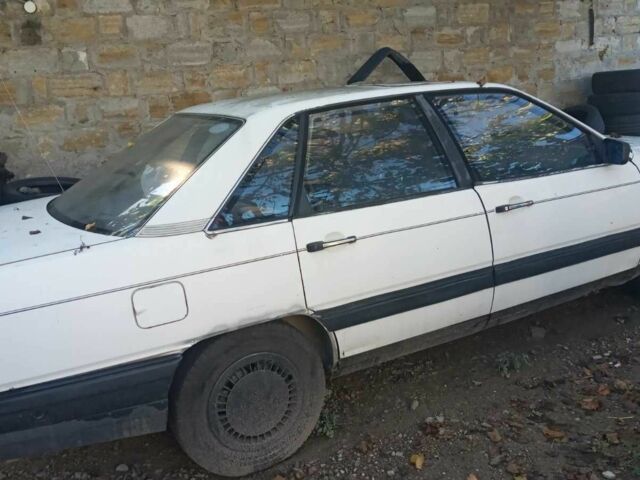 Ауди 100 1985 в Одессе на Automoto.ua Белый Ауди 100, объемом двигателя 0 л и пробегом 220 тыс. км за 600 $, фото 1 на Automoto.ua