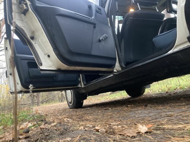 Білий Ауді 100, об'ємом двигуна 1.8 л та пробігом 198 тис. км за 1999 $, фото 20 на Automoto.ua