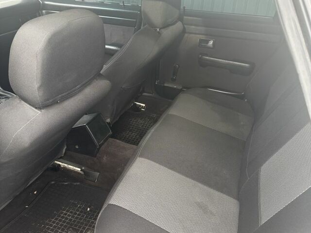 Белый Ауди 100, объемом двигателя 2.2 л и пробегом 450 тыс. км за 1500 $, фото 4 на Automoto.ua