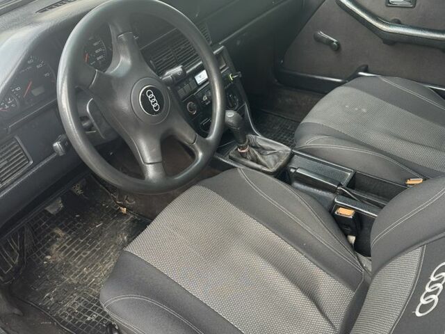 Белый Ауди 100, объемом двигателя 2.2 л и пробегом 450 тыс. км за 1500 $, фото 5 на Automoto.ua