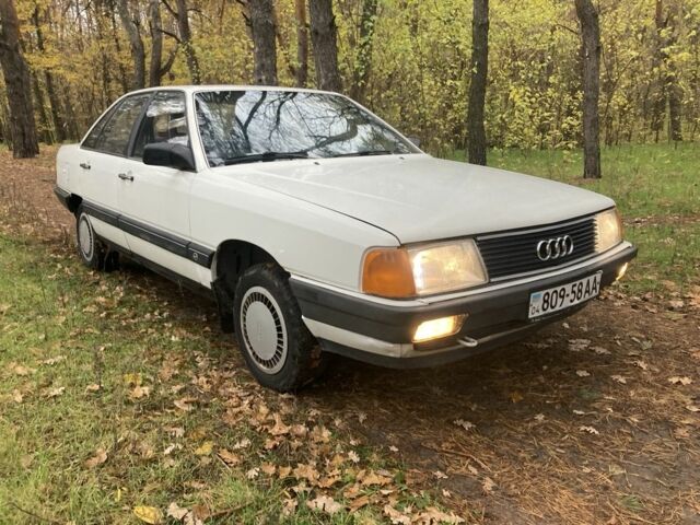 Білий Ауді 100, об'ємом двигуна 1.8 л та пробігом 198 тис. км за 1999 $, фото 1 на Automoto.ua