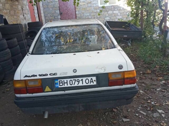 Ауди 100 1985 в Одессе на Automoto.ua Белый Ауди 100, объемом двигателя 0 л и пробегом 220 тыс. км за 600 $, фото 2 на Automoto.ua