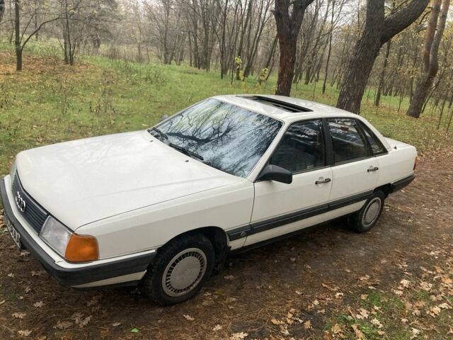 Білий Ауді 100, об'ємом двигуна 1.8 л та пробігом 198 тис. км за 1999 $, фото 10 на Automoto.ua