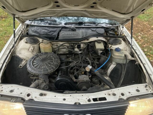 Білий Ауді 100, об'ємом двигуна 1.8 л та пробігом 198 тис. км за 1999 $, фото 22 на Automoto.ua