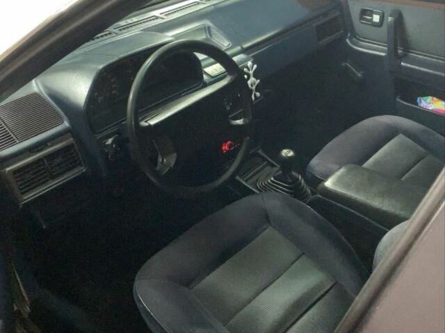 Білий Ауді 100, об'ємом двигуна 2.2 л та пробігом 401 тис. км за 1700 $, фото 5 на Automoto.ua