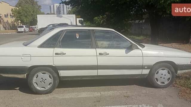 Ауди 100 1986 в Одессе на Automoto.ua Белый Ауди 100, объемом двигателя 1.99 л и пробегом 450 тыс. км за 850 $, фото 2 на Automoto.ua
