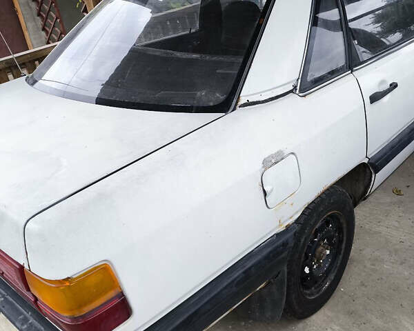 Ауди 100 1986 в Смеле на Automoto.ua Белый Ауди 100, объемом двигателя 1.8 л и пробегом 200 тыс. км за 700 $, фото 4 на Automoto.ua