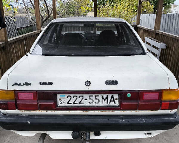 Ауди 100 1986 в Смеле на Automoto.ua Белый Ауди 100, объемом двигателя 1.8 л и пробегом 200 тыс. км за 700 $, фото 5 на Automoto.ua
