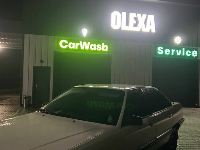 Білий Ауді 100, об'ємом двигуна 2.2 л та пробігом 401 тис. км за 1700 $, фото 2 на Automoto.ua