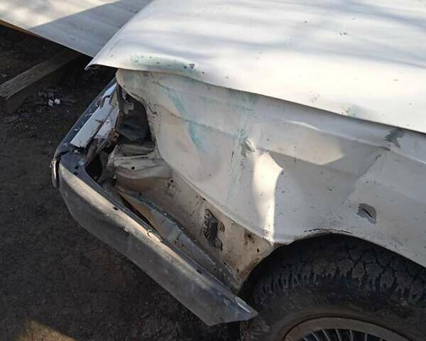 Белый Ауди 100, объемом двигателя 0 л и пробегом 256 тыс. км за 479 $, фото 5 на Automoto.ua
