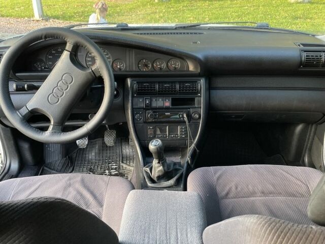 Белый Ауди 100, объемом двигателя 0 л и пробегом 350 тыс. км за 2200 $, фото 6 на Automoto.ua