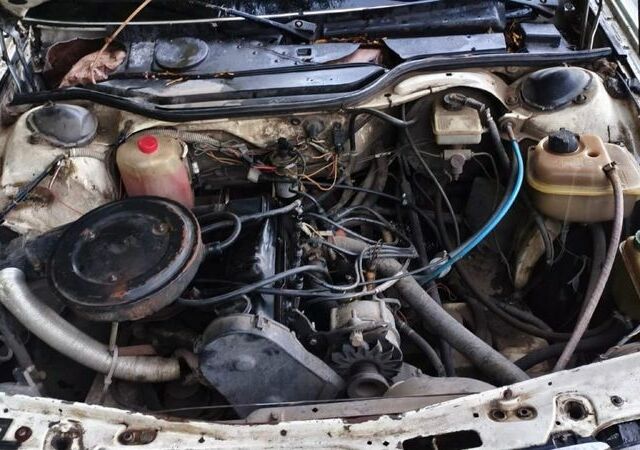 Белый Ауди 100, объемом двигателя 1.8 л и пробегом 450 тыс. км за 1800 $, фото 4 на Automoto.ua