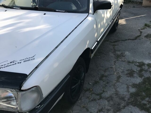 Белый Ауди 100, объемом двигателя 1.8 л и пробегом 285 тыс. км за 850 $, фото 3 на Automoto.ua