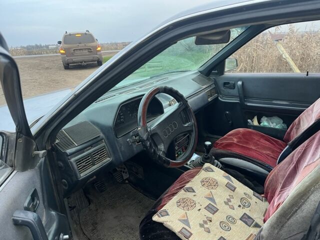 Белый Ауди 100, объемом двигателя 2 л и пробегом 200 тыс. км за 750 $, фото 5 на Automoto.ua