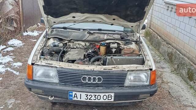 Белый Ауди 100, объемом двигателя 2 л и пробегом 368 тыс. км за 2000 $, фото 4 на Automoto.ua