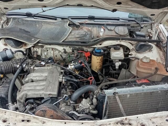 Ауди 100 1988 в Борисполе на Automoto.ua Белый Ауди 100, объемом двигателя 2 л и пробегом 368 тыс. км за 2000 $, фото 4 на Automoto.ua