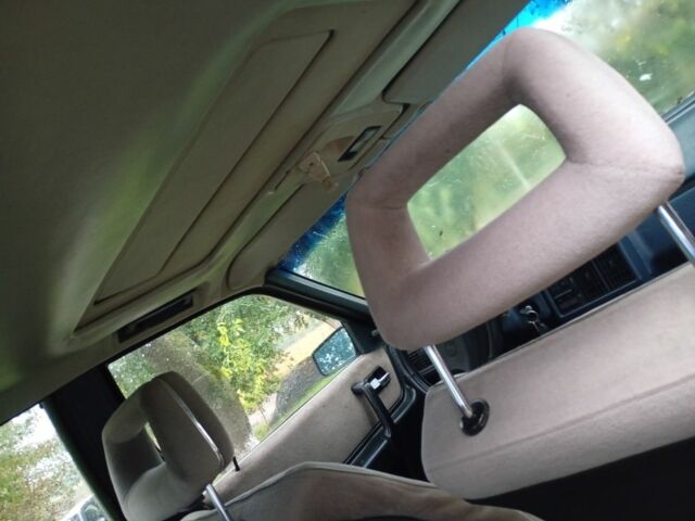 Белый Ауди 100, объемом двигателя 0 л и пробегом 999 тыс. км за 550 $, фото 5 на Automoto.ua