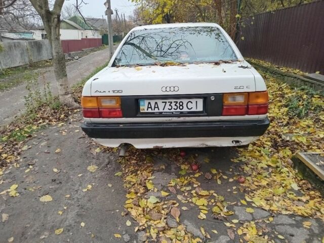 Белый Ауди 100, объемом двигателя 2 л и пробегом 240 тыс. км за 834 $, фото 3 на Automoto.ua