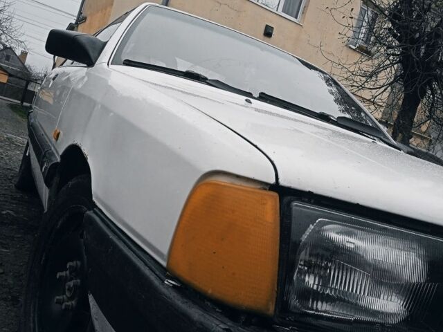 Белый Ауди 100, объемом двигателя 0 л и пробегом 100 тыс. км за 450 $, фото 2 на Automoto.ua