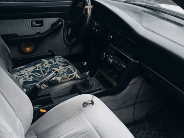 Белый Ауди 100, объемом двигателя 0 л и пробегом 100 тыс. км за 450 $, фото 1 на Automoto.ua