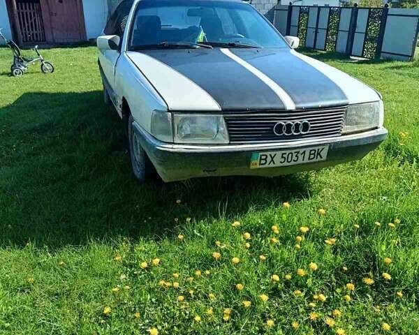Білий Ауді 100, об'ємом двигуна 1.76 л та пробігом 500 тис. км за 1150 $, фото 3 на Automoto.ua