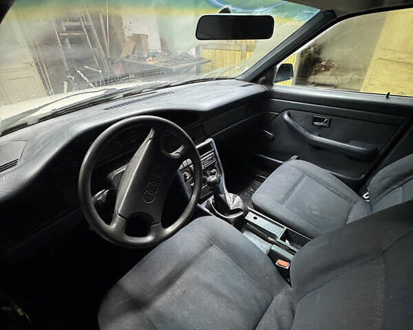 Белый Ауди 100, объемом двигателя 1.8 л и пробегом 246 тыс. км за 1300 $, фото 7 на Automoto.ua