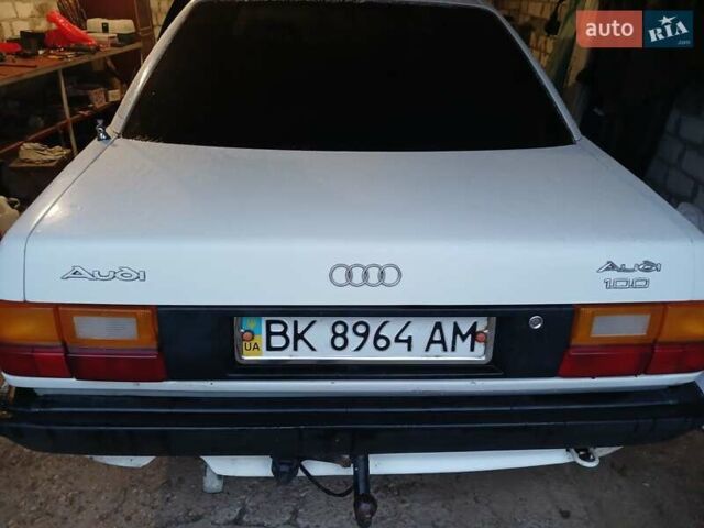 Белый Ауди 100, объемом двигателя 0 л и пробегом 200 тыс. км за 1350 $, фото 10 на Automoto.ua