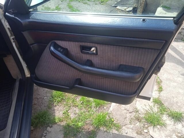 Білий Ауді 100, об'ємом двигуна 1.8 л та пробігом 345 тис. км за 1350 $, фото 1 на Automoto.ua