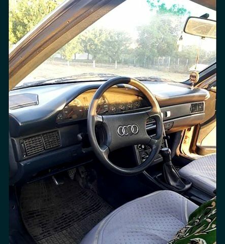 Ауди 100 1990 в Черновцах на Automoto.ua Белый Ауди 100, объемом двигателя 1.8 л и пробегом 0 тыс. км за 1200 $, фото 4 на Automoto.ua