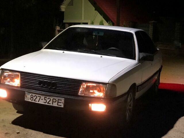 Ауди 100 1990 в Черновцах на Automoto.ua Белый Ауди 100, объемом двигателя 1.8 л и пробегом 0 тыс. км за 1200 $, фото 2 на Automoto.ua