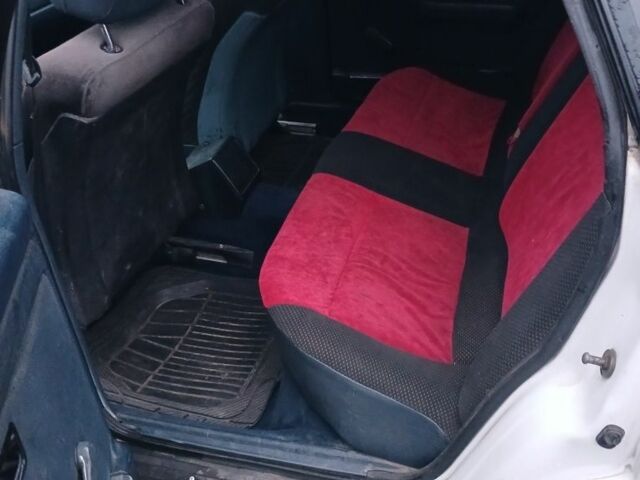 Белый Ауди 100, объемом двигателя 2 л и пробегом 300 тыс. км за 1000 $, фото 9 на Automoto.ua