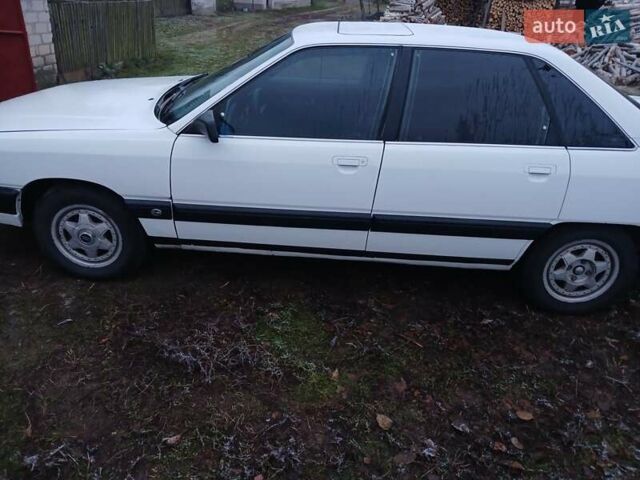 Белый Ауди 100, объемом двигателя 0 л и пробегом 200 тыс. км за 1350 $, фото 6 на Automoto.ua