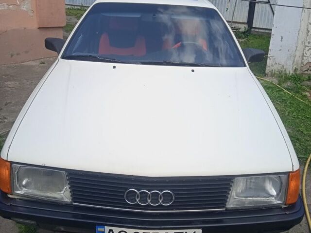 Білий Ауді 100, об'ємом двигуна 1.8 л та пробігом 345 тис. км за 1350 $, фото 2 на Automoto.ua