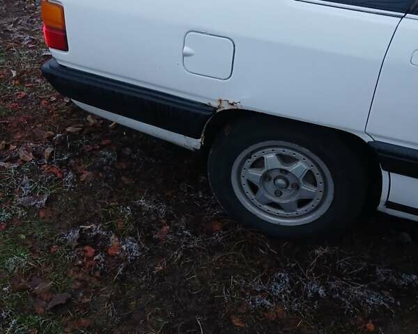 Белый Ауди 100, объемом двигателя 0 л и пробегом 200 тыс. км за 1350 $, фото 3 на Automoto.ua