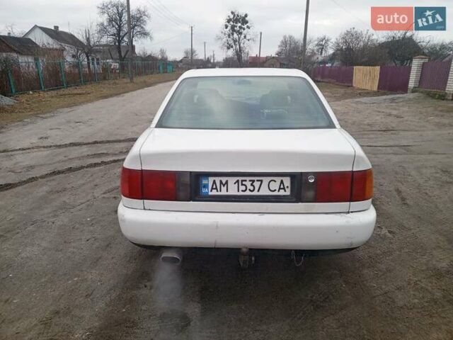 Белый Ауди 100, объемом двигателя 2 л и пробегом 463 тыс. км за 2500 $, фото 4 на Automoto.ua