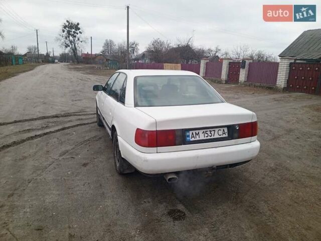 Белый Ауди 100, объемом двигателя 2 л и пробегом 463 тыс. км за 2500 $, фото 3 на Automoto.ua