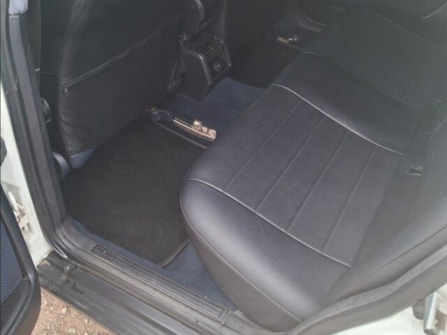 Білий Ауді 100, об'ємом двигуна 0 л та пробігом 180 тис. км за 1150 $, фото 2 на Automoto.ua