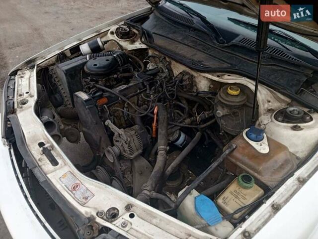 Белый Ауди 100, объемом двигателя 2 л и пробегом 463 тыс. км за 2500 $, фото 15 на Automoto.ua