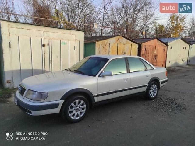 Белый Ауди 100, объемом двигателя 2.77 л и пробегом 300 тыс. км за 2400 $, фото 3 на Automoto.ua