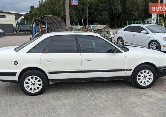 Белый Ауди 100, объемом двигателя 1.98 л и пробегом 400 тыс. км за 1600 $, фото 1 на Automoto.ua