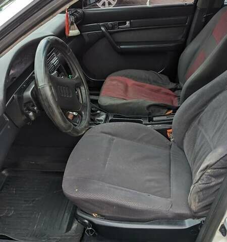 Белый Ауди 100, объемом двигателя 1.98 л и пробегом 400 тыс. км за 1600 $, фото 6 на Automoto.ua