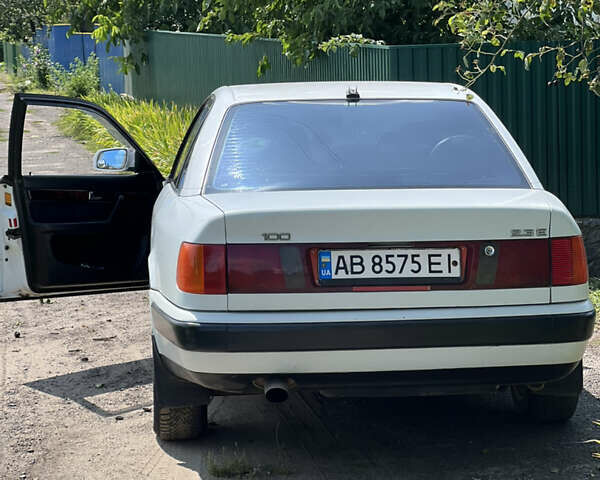 Білий Ауді 100, об'ємом двигуна 2.3 л та пробігом 700 тис. км за 2400 $, фото 3 на Automoto.ua
