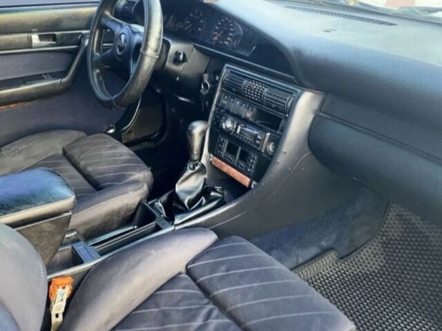 Белый Ауди 100, объемом двигателя 2.6 л и пробегом 521 тыс. км за 2500 $, фото 5 на Automoto.ua