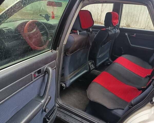 Белый Ауди 100, объемом двигателя 2 л и пробегом 270 тыс. км за 2599 $, фото 12 на Automoto.ua