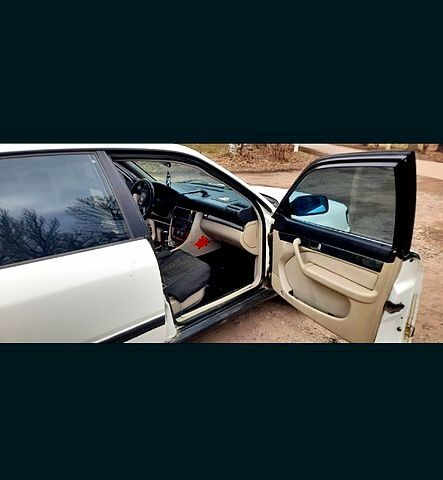 Белый Ауди 100, объемом двигателя 26 л и пробегом 0 тыс. км за 2300 $, фото 2 на Automoto.ua