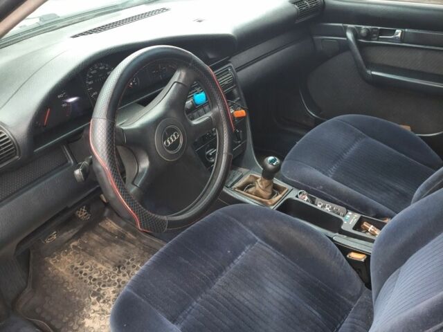 Білий Ауді 100, об'ємом двигуна 2 л та пробігом 330 тис. км за 2500 $, фото 6 на Automoto.ua