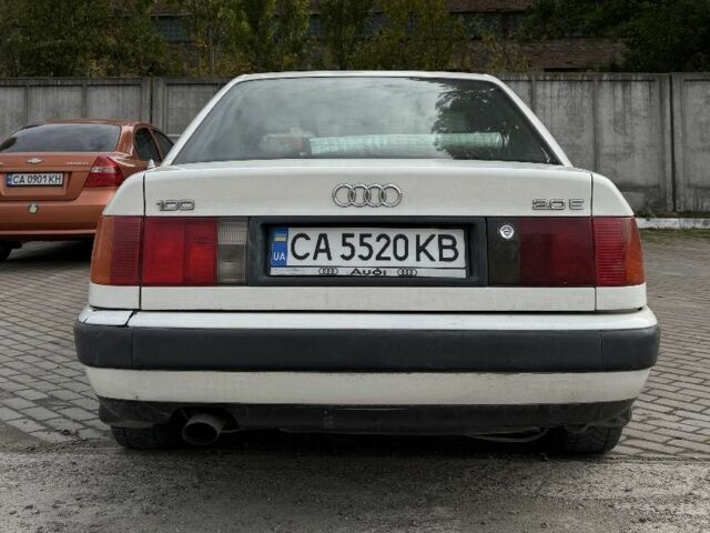 Білий Ауді 100, об'ємом двигуна 2 л та пробігом 363 тис. км за 2500 $, фото 4 на Automoto.ua