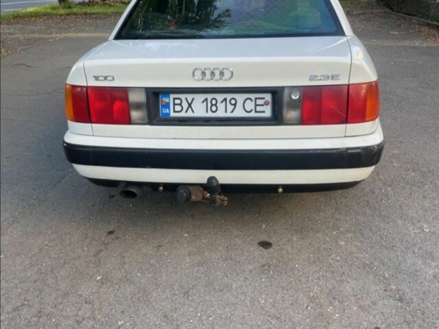 Белый Ауди 100, объемом двигателя 2.3 л и пробегом 295 тыс. км за 1200 $, фото 5 на Automoto.ua