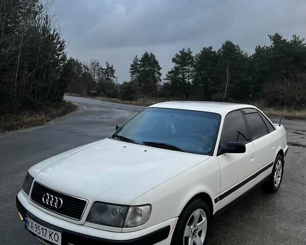 Белый Ауди 100, объемом двигателя 2 л и пробегом 194 тыс. км за 2500 $, фото 2 на Automoto.ua