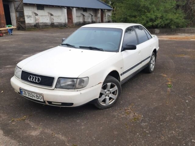 Білий Ауді 100, об'ємом двигуна 2 л та пробігом 330 тис. км за 2500 $, фото 3 на Automoto.ua